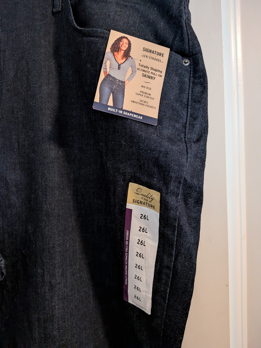 Levi Strauss Signature Gold Totally Shaping Ultimate Pull On Skinny Jeans - Picture 3 of 5